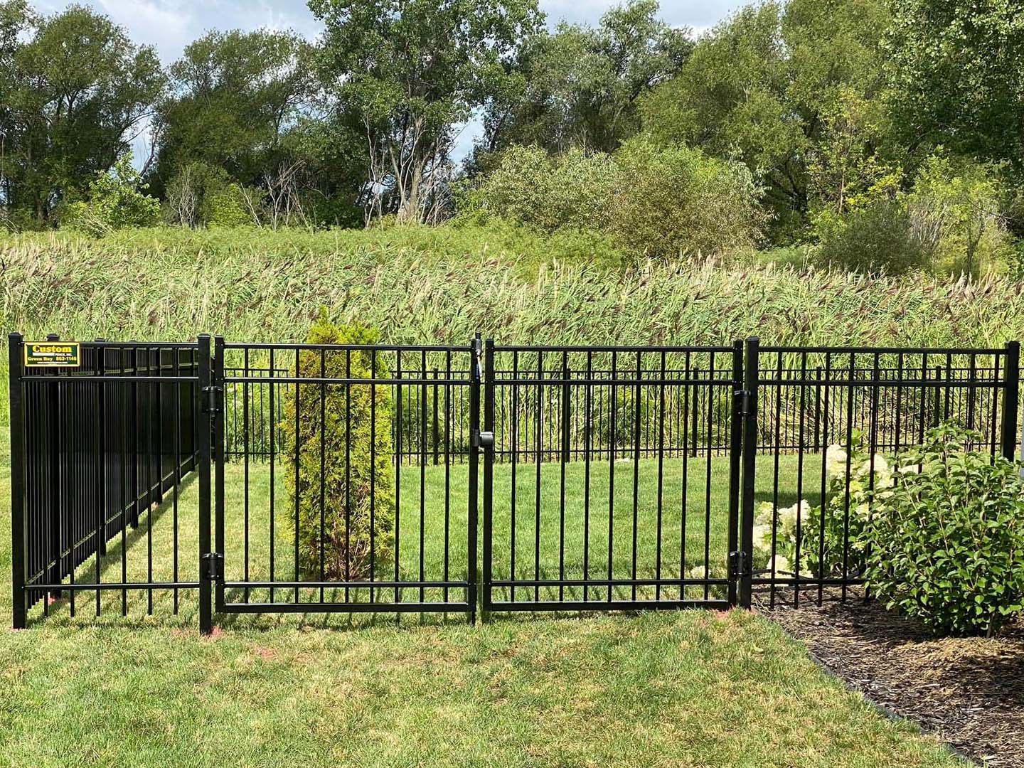 Photo of a Wisconsin aluminum fence