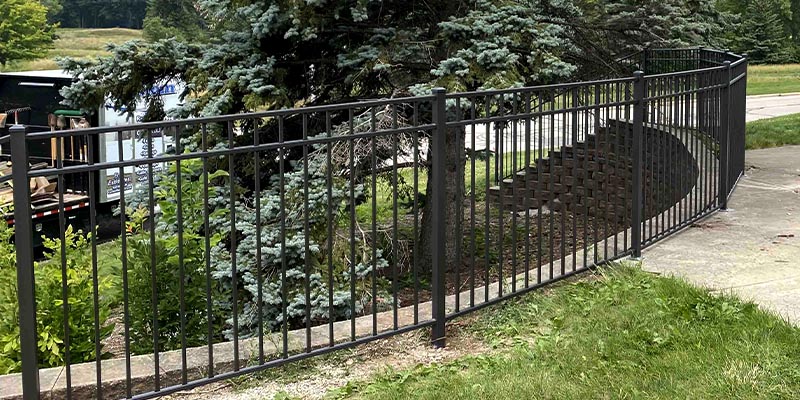 Aluminum Fence Contractor in Green Bay and Appleton