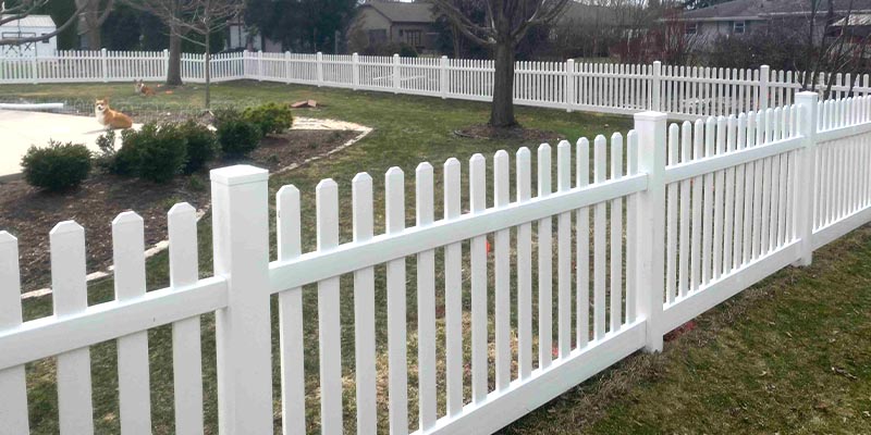 Vinyl Fence Contractor in Green Bay and Appleton