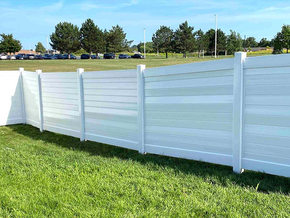 Calumet County Wisconsin vinyl privacy fencing