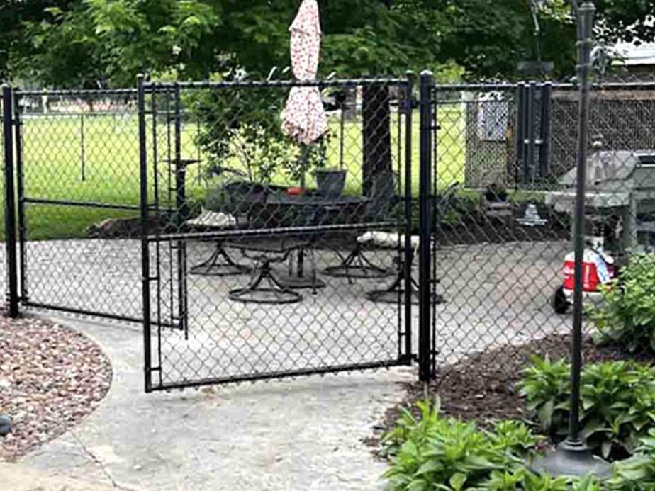 Chain Link fence options in the neenah-wisconsin area.